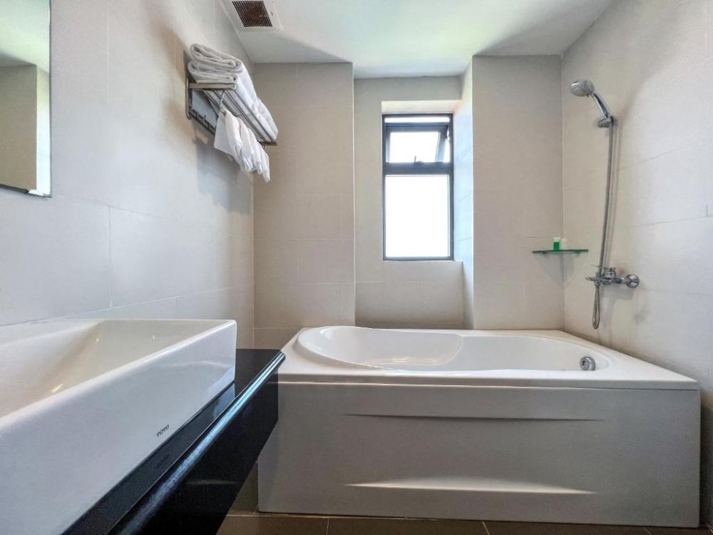 Deluxe DBL/TRPL, Homestead Sea View Phu Quoc 3*