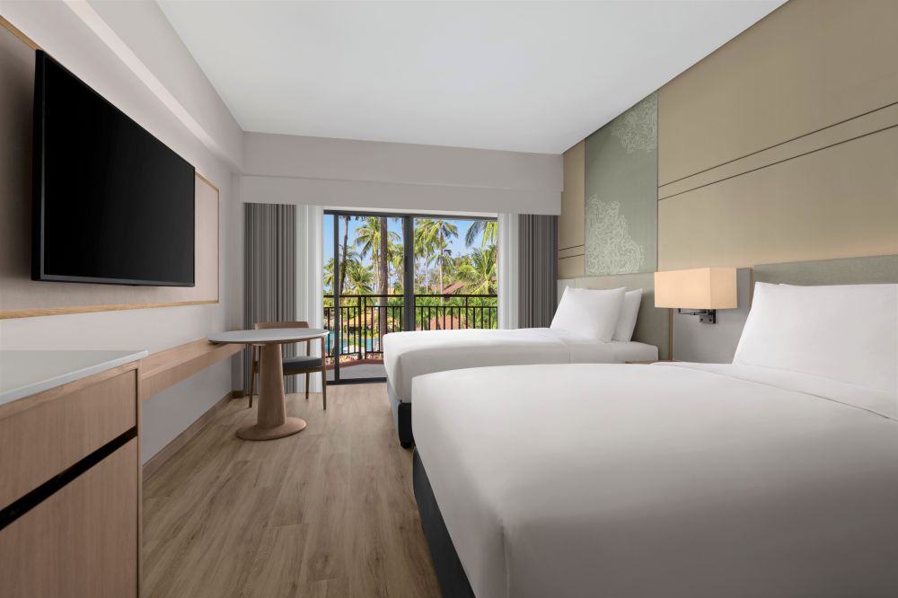 Premier Guest Room Pool View, Courtyard by Marriott Phuket, Patong Beach Resort (ex.Patong Merlin Hotel) 5*