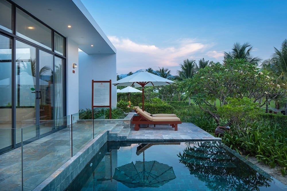 Beach Front Pool Villa Double, Cam Ranh Riviera Beach Resort & Spa 5*