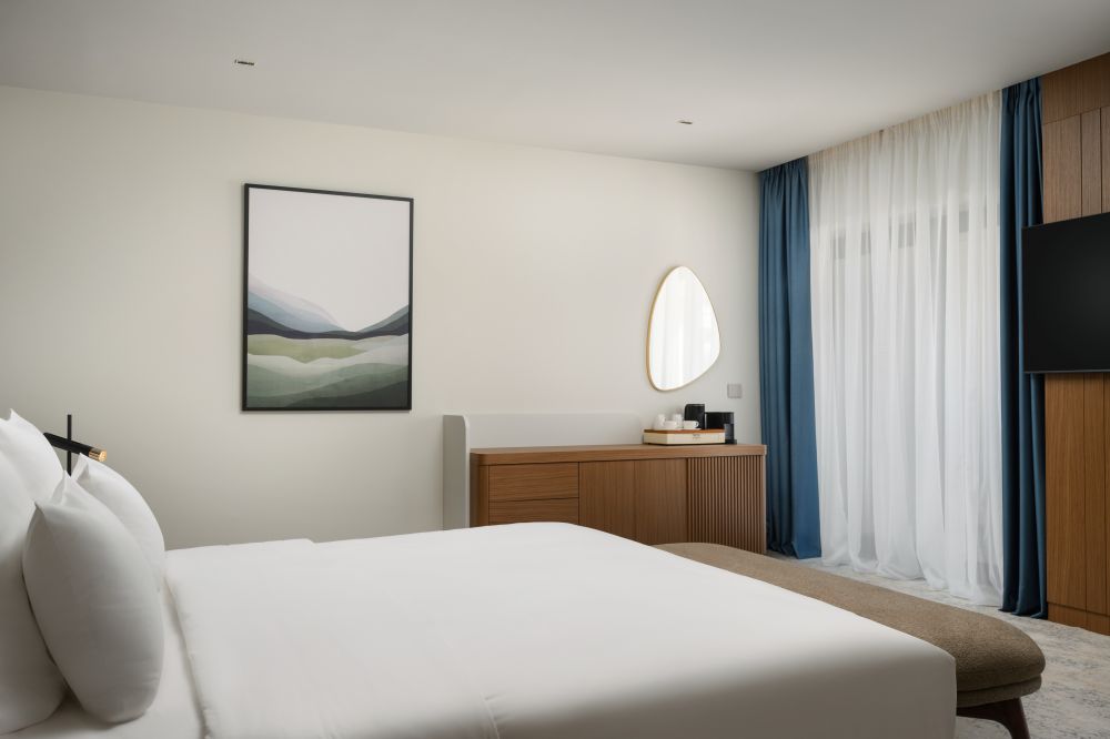 Superior Room With One King Bed, Mövenpick Hotel & Residences Teuta Kotor Bay 5*