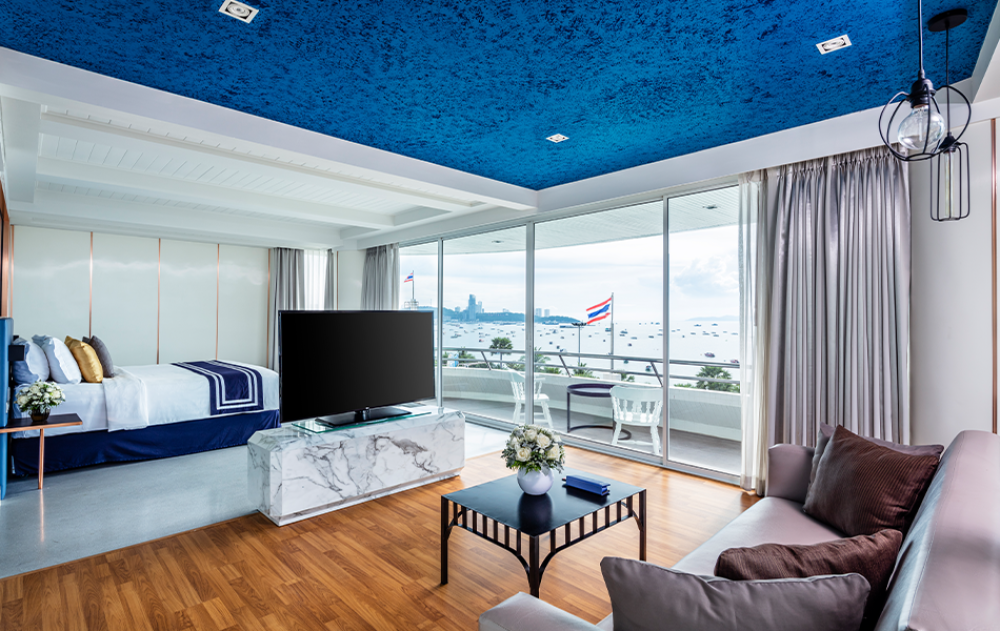 Ocean Front Suite, Cruise Hotel (The) (ex. A-One The Royal Cruise Hotel) 4*