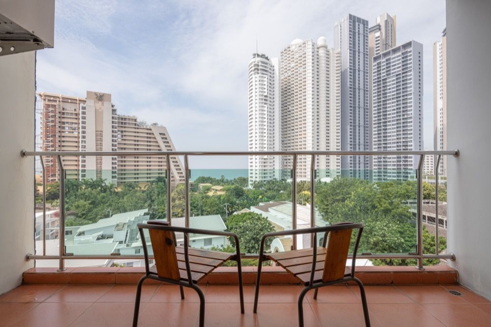 Deluxe (Zone 1-2), Prima Hotel Pattaya (ex. Prima Wongamat Hotel) 4*