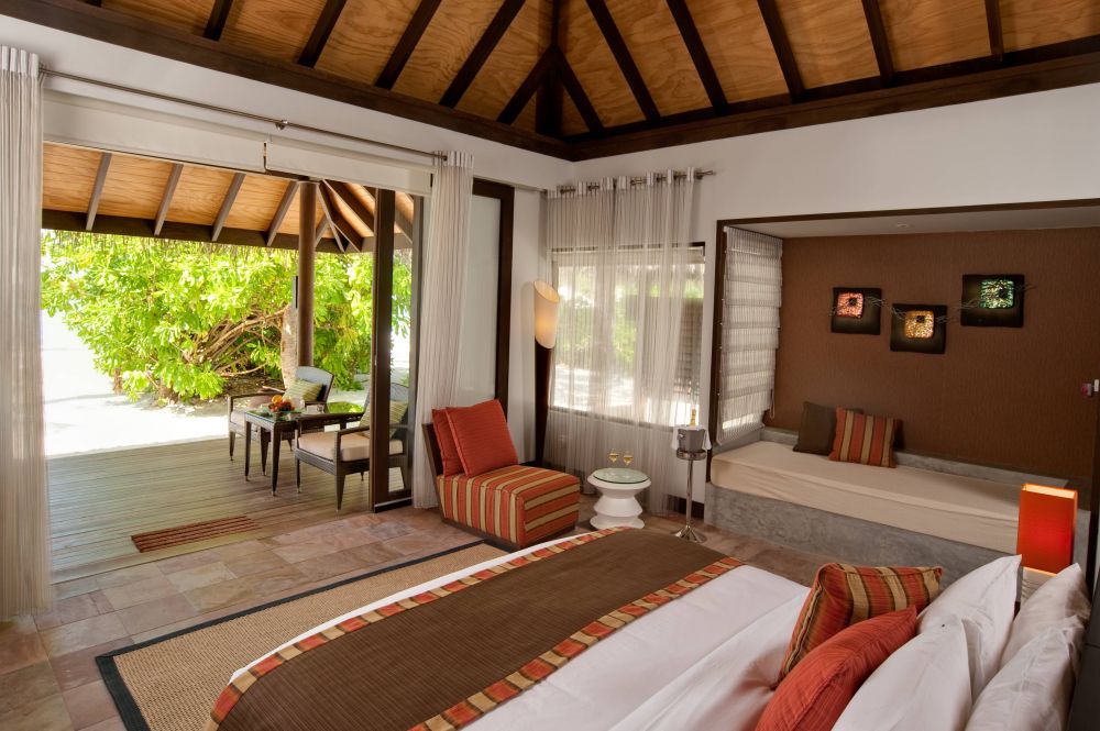 Beach Villa, Niva Velassaru Maldives (ex. Velassaru Maldives) 5*
