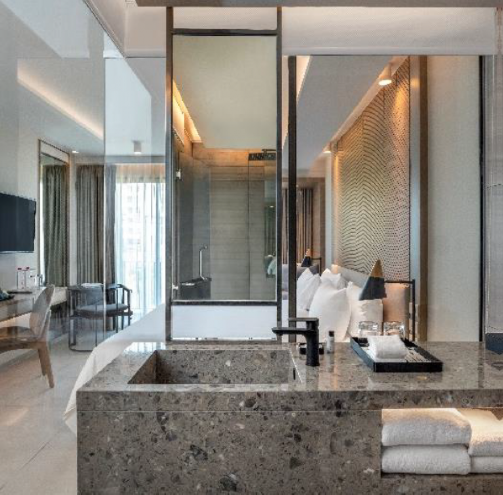 Superior Balcony Room, Howard Johnson By Wyndham Pattaya Jc (ex. Bluphere Select Pattaya) 4*