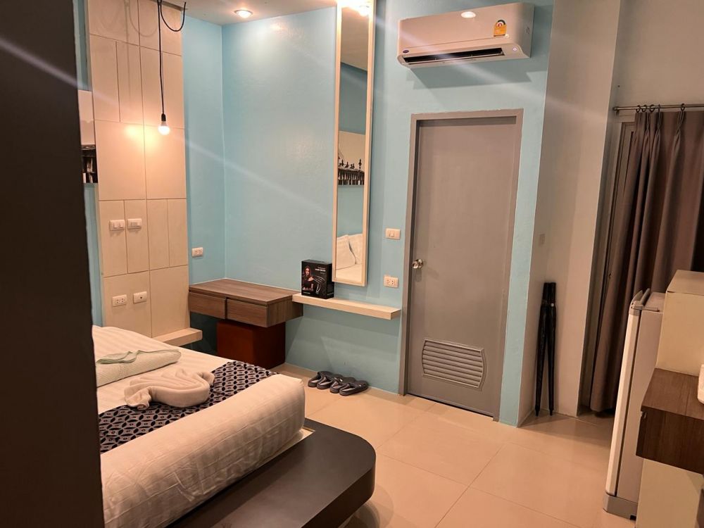 Superior Double Room with Balcony City View, Hotel The Journey Patong New 3*