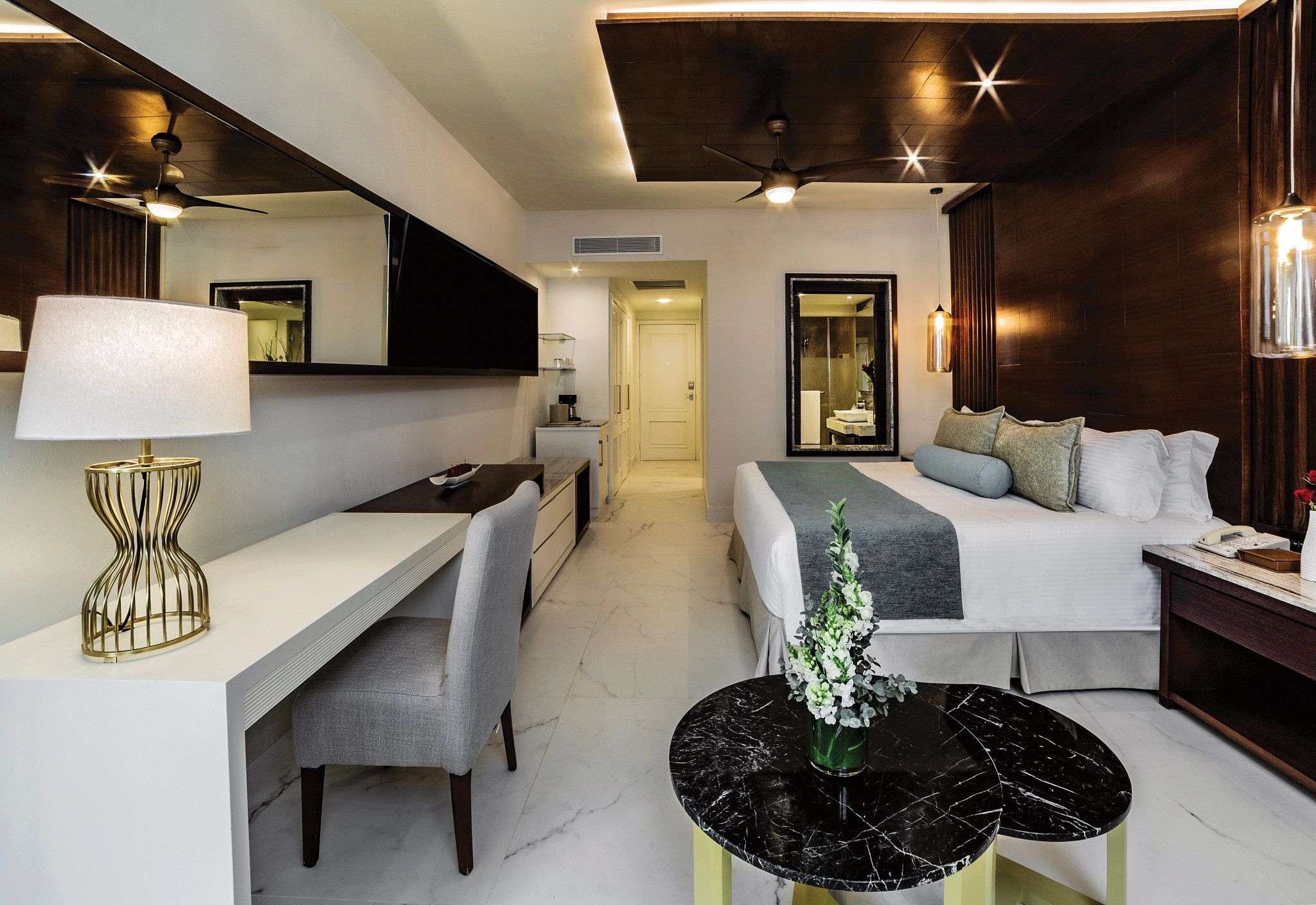 Junior Suite/Junior Suite Tropical/Pool View/Partial OV, Secrets Royal Beach Punta Cana | Adults Only 5*