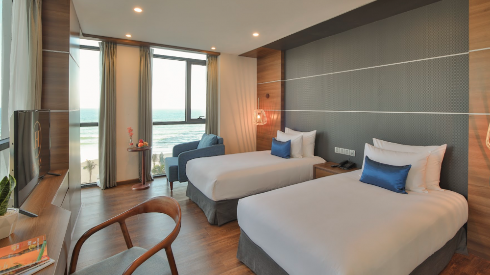 Beachfront Oasis, Haian Beach Hotel & Spa 4*