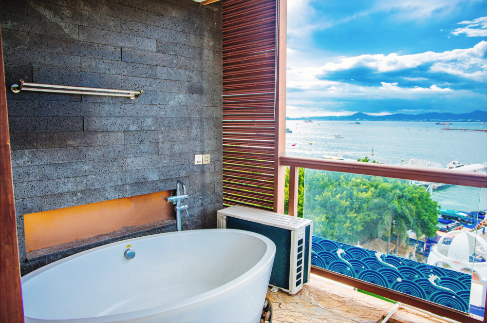 Deluxe Seaview Suite, Sanya Marina Sea View Hotel (ex.Marina Spa Hotel Sanya) 4*