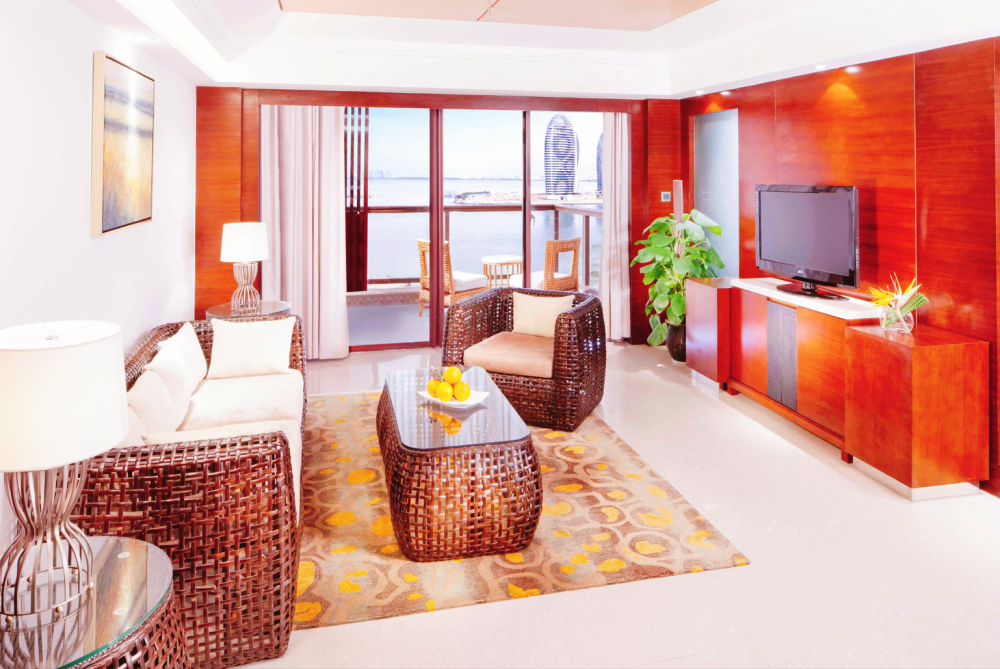 Deluxe Seaview Suite, Sanya Marina Sea View Hotel (ex.Marina Spa Hotel Sanya) 4*