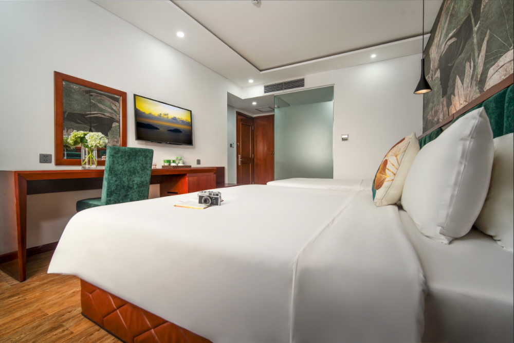 Superior/Deluxe Triple, Crystal Hotel Danang 3*