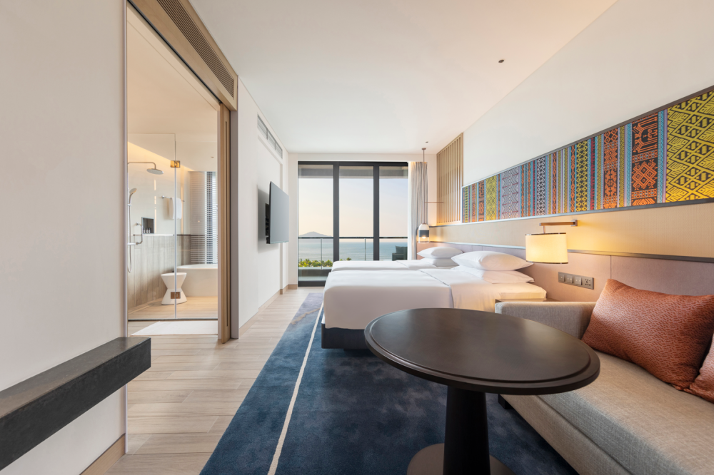 King / Twin Bed Ocean View Club Access, Hyatt Regency Sanya TianLiBay 5*