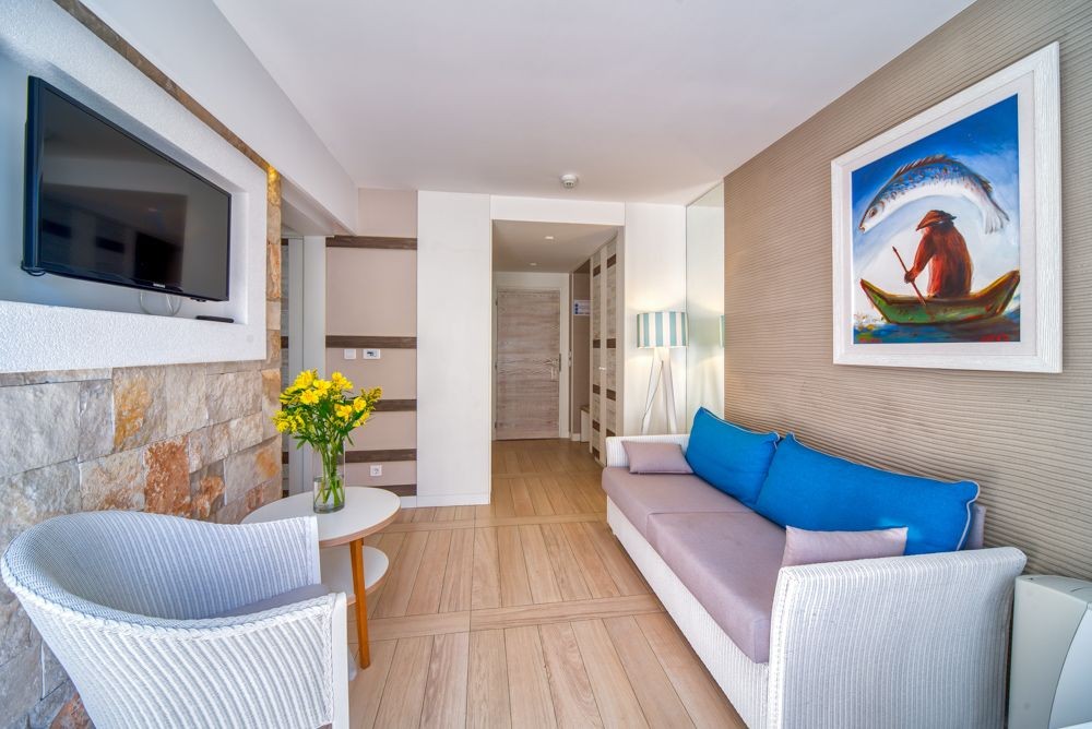 Apartment 02, Castellastva 3+