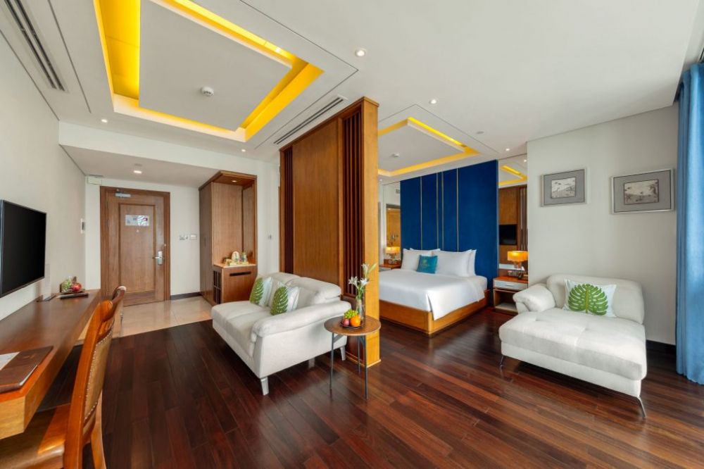 Suite, Mandila Beach Hotel 3+