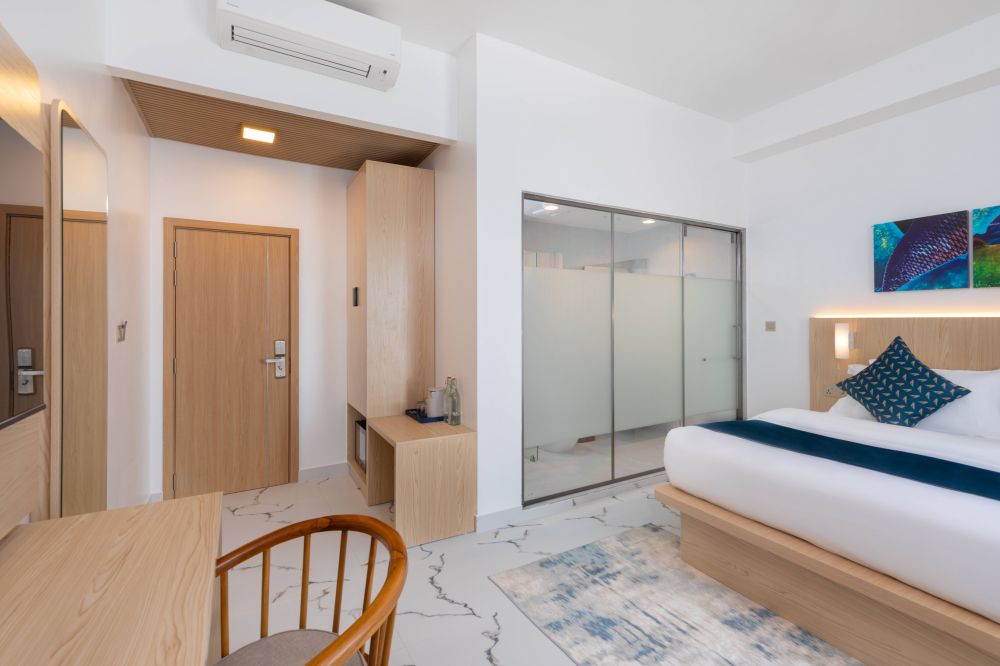 Junior Seaview Suite with Balcony, Arrival Beach & SPA 