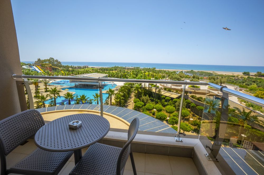 Family Room LV/SV, Sunmelia Beach 5*