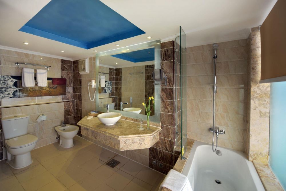 Blue Room (Deluxe Front Sea View), Edge By Rotana Sea Beach (ex.Sea Beach Aqua Park) 4*