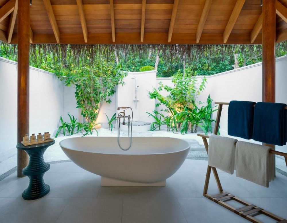 Beachfront Pool Villa, Dusit Thani Maldives 5*