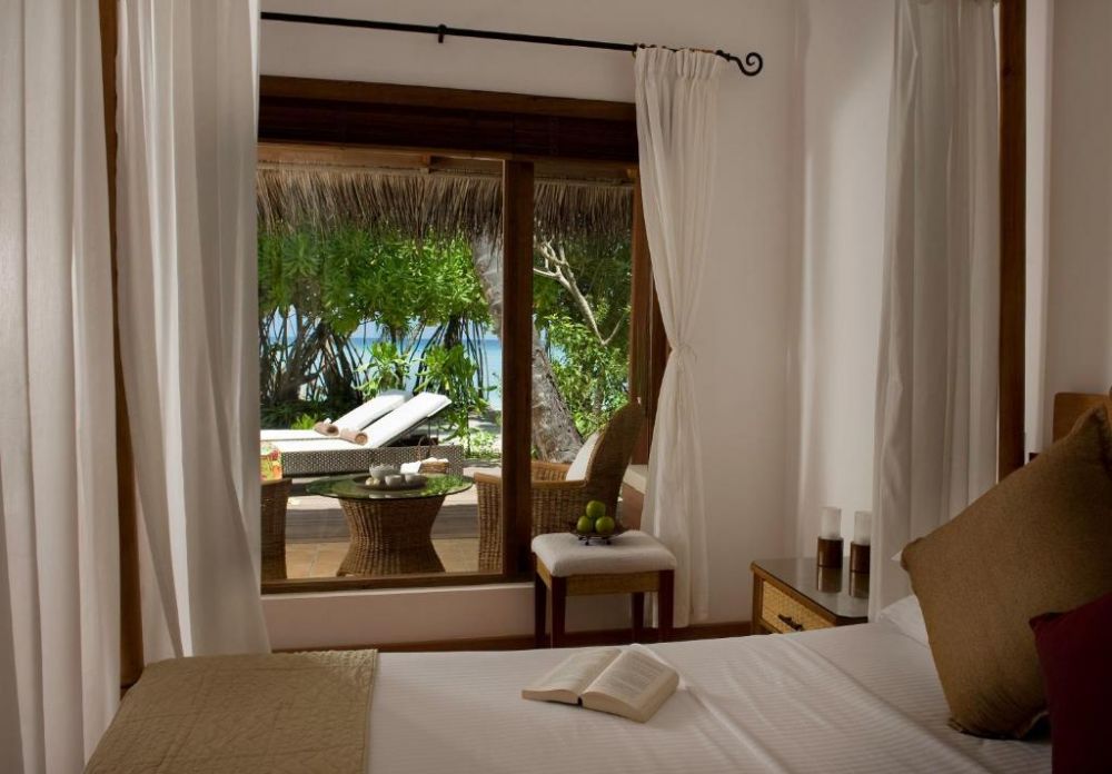 Deluxe Beach Villa, Niva Kuramathi Maldives (ex. Kuramathi Maldives) 4*