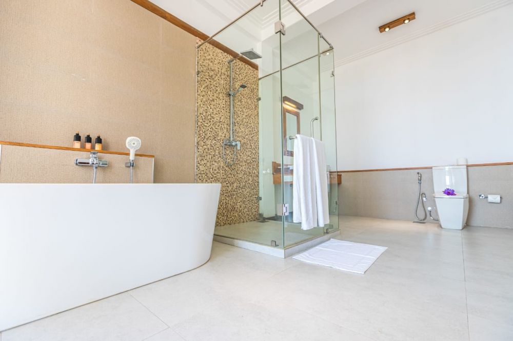 Ocean View King Suite, Mayavee Resort and Spa 4*