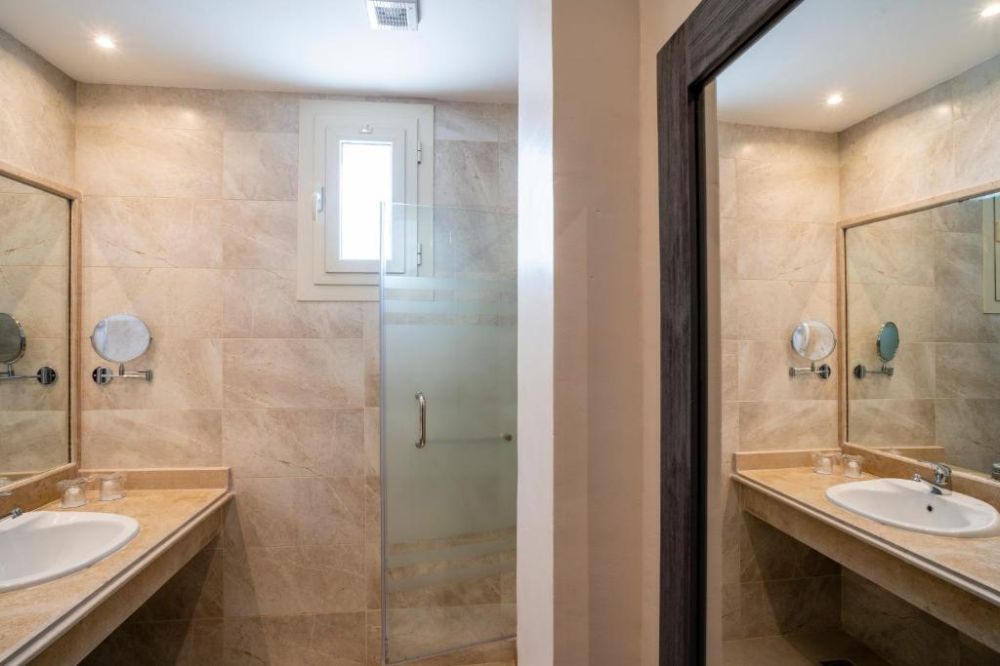 Superior Room GV/ PV/SV, Club Reef Hotel 4*