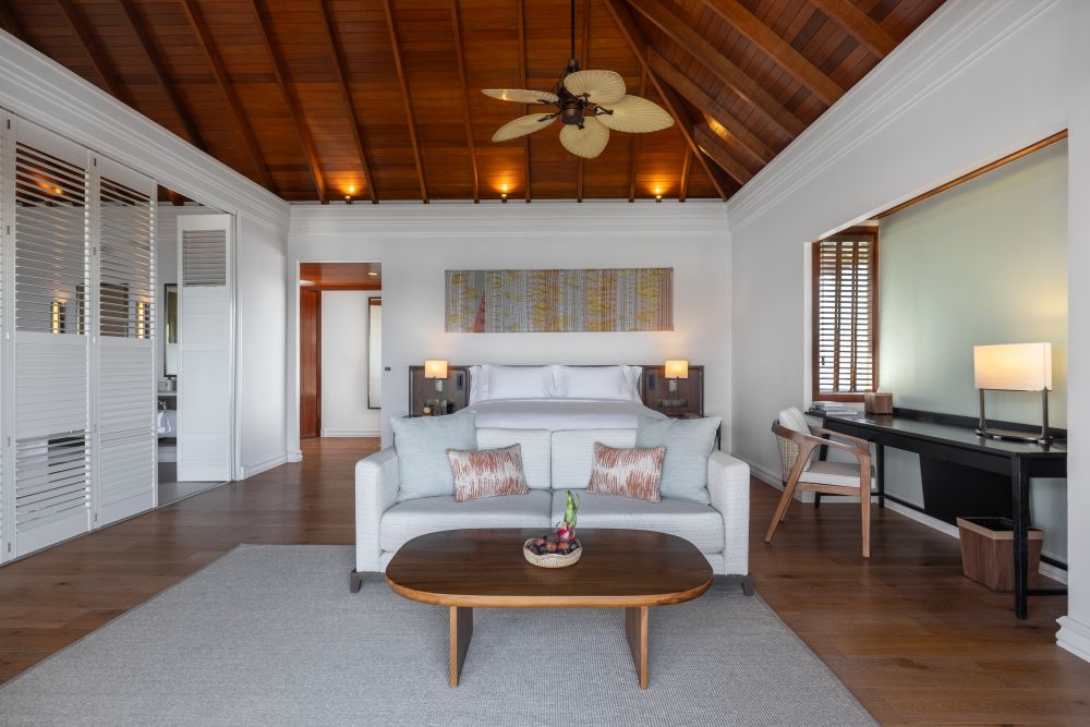 Overwater Pool Villa, Dusit Thani Maldives 5*