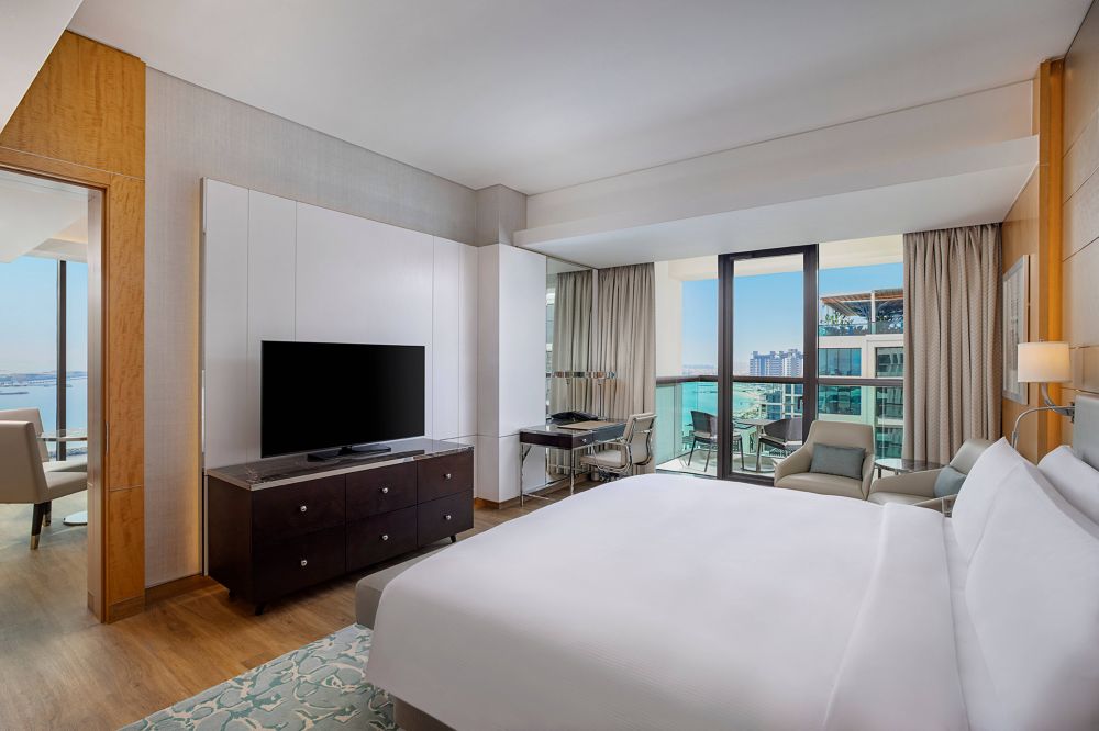 1 Bedroom King Suite with Sea View, Hilton Dubai Palm Jumeirah 5*