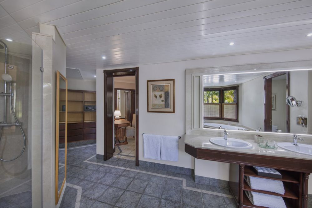 Senior Zen Suite Beachfront (adults only), Dinarobin Beachcomber Golf Resort & Spa 5*