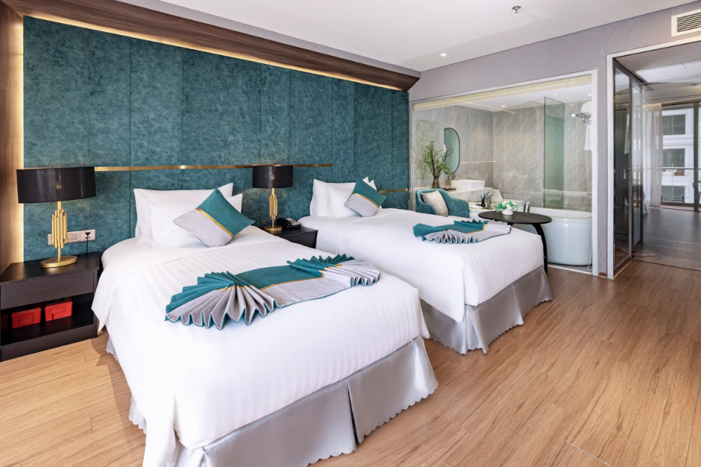 Premium Deluxe SSV with/without balcony, Cicilia Hotel & Spa Danang 4*