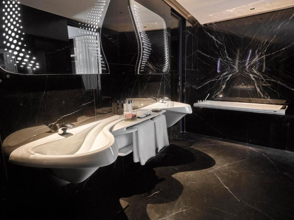 Chic Suite, ME by Meliá Dubai 5*
