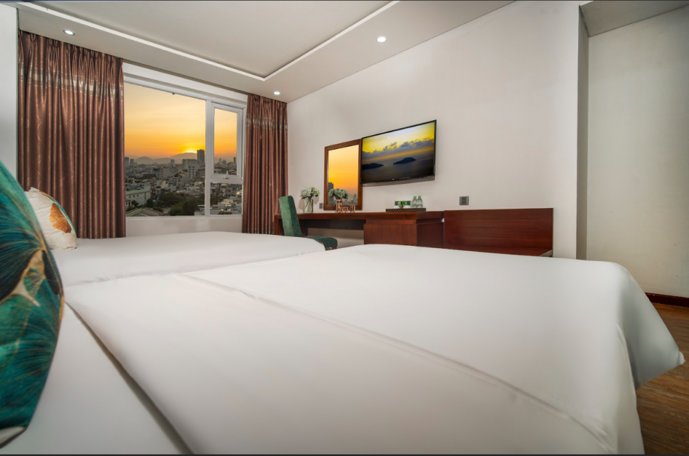 Superior/Deluxe Triple, Crystal Hotel Danang 3*