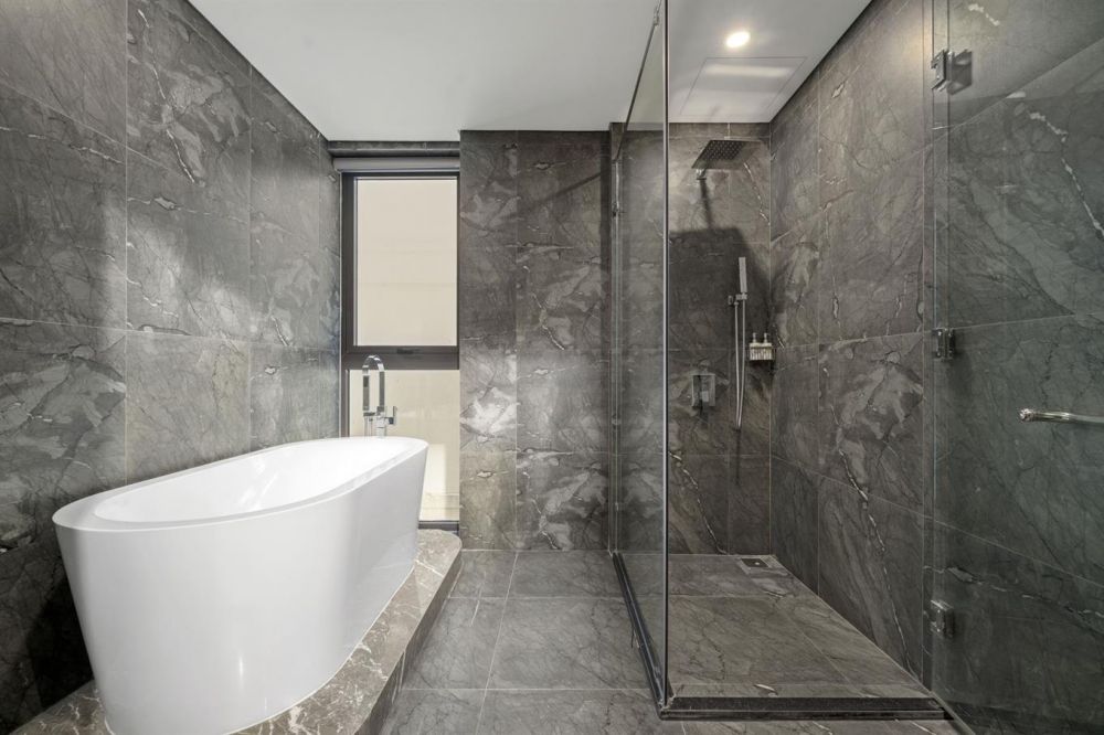 Premier Triple Room with Bathtub, Golden Lotus Luxury 4*