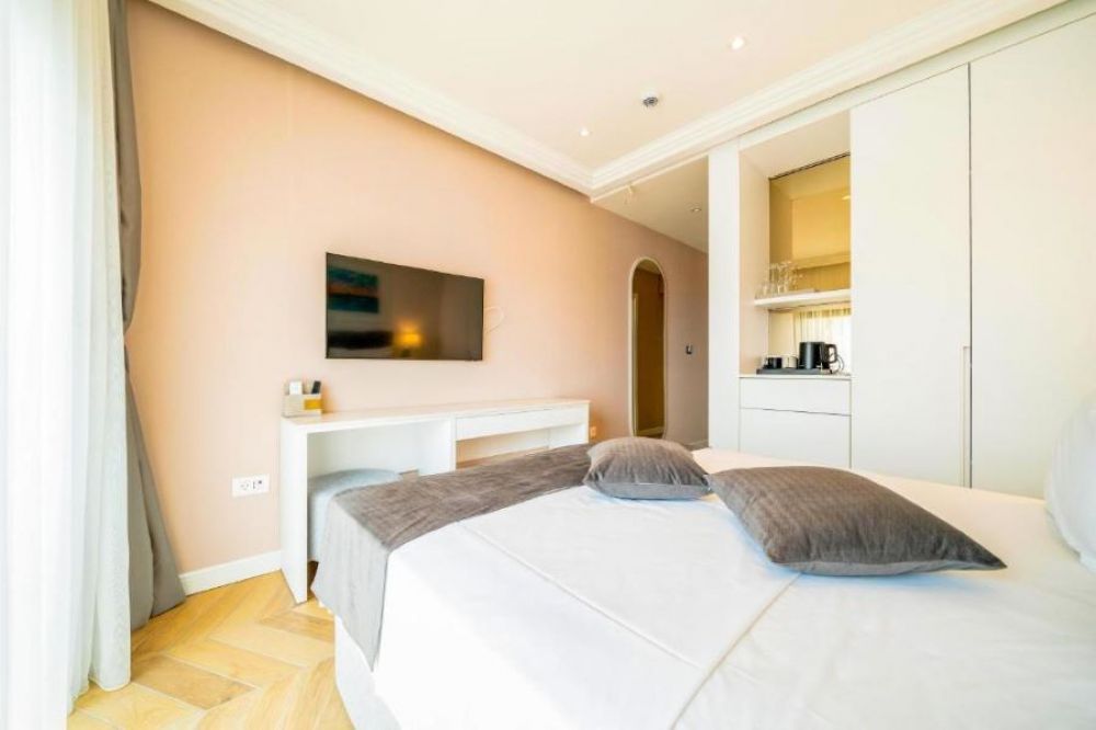 DBL room with terrace, Exclusive Hotel 4*