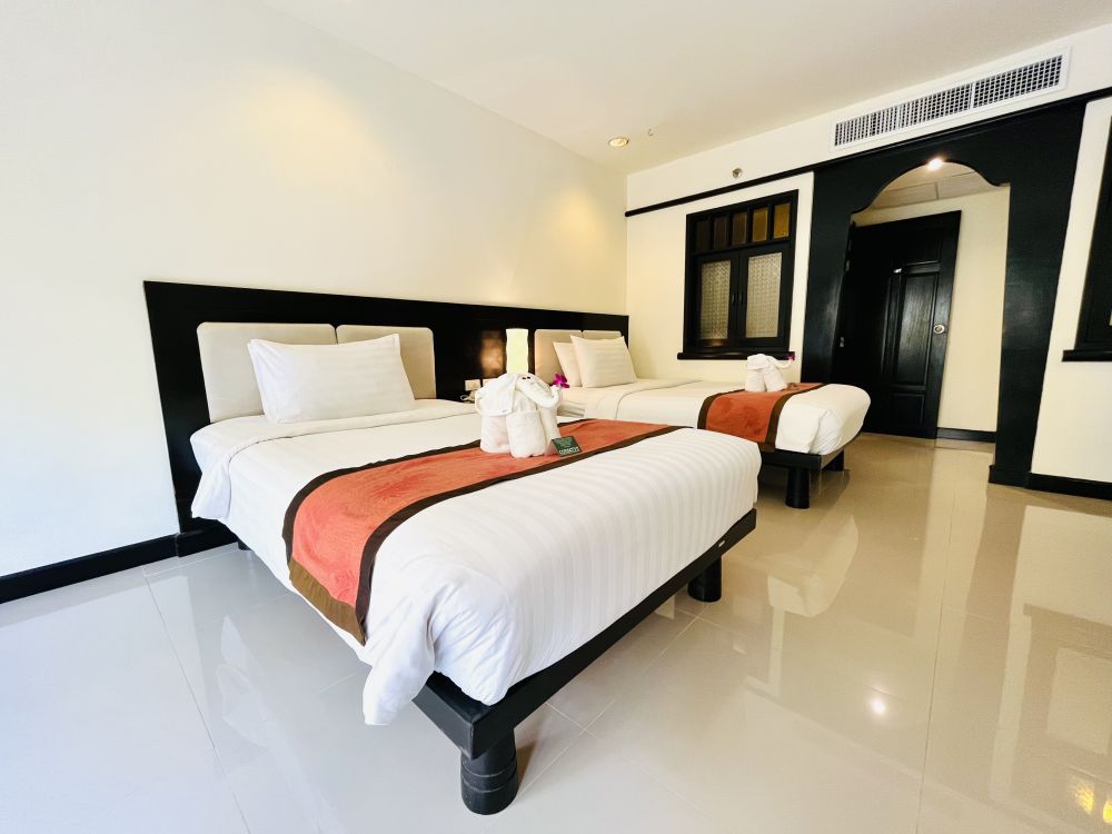 Pool Access, Woraburi Phuket Resort & Spa 3*