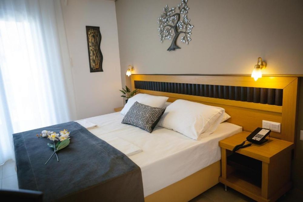Standard Double Room, Sarantis Hotel 3*