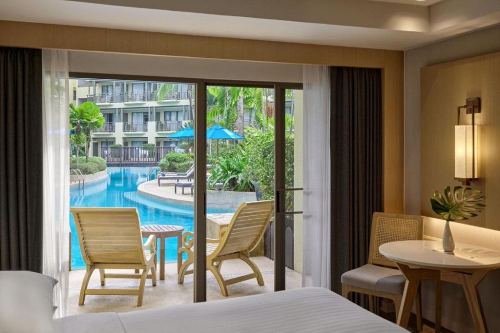Guest Room Pool Access, Phuket Marriott Resort & Spa Merlin Beach 5*