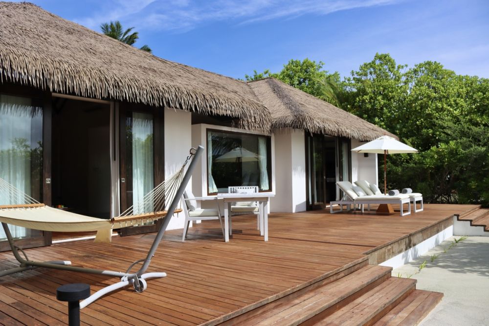 Beach Front Beach Access/Lagoon View Villa, Noku Maldives 5*