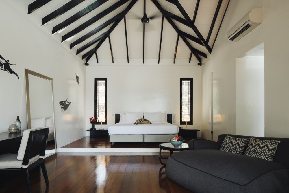 Beach Front Beach Access/Lagoon View Villa, Noku Maldives 5*