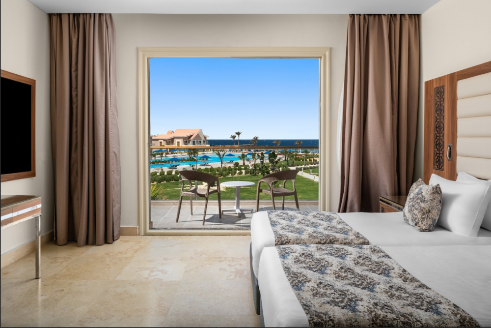 Family PV/SV/Beach Front, Albatros Sea World Marsa Alam 5*