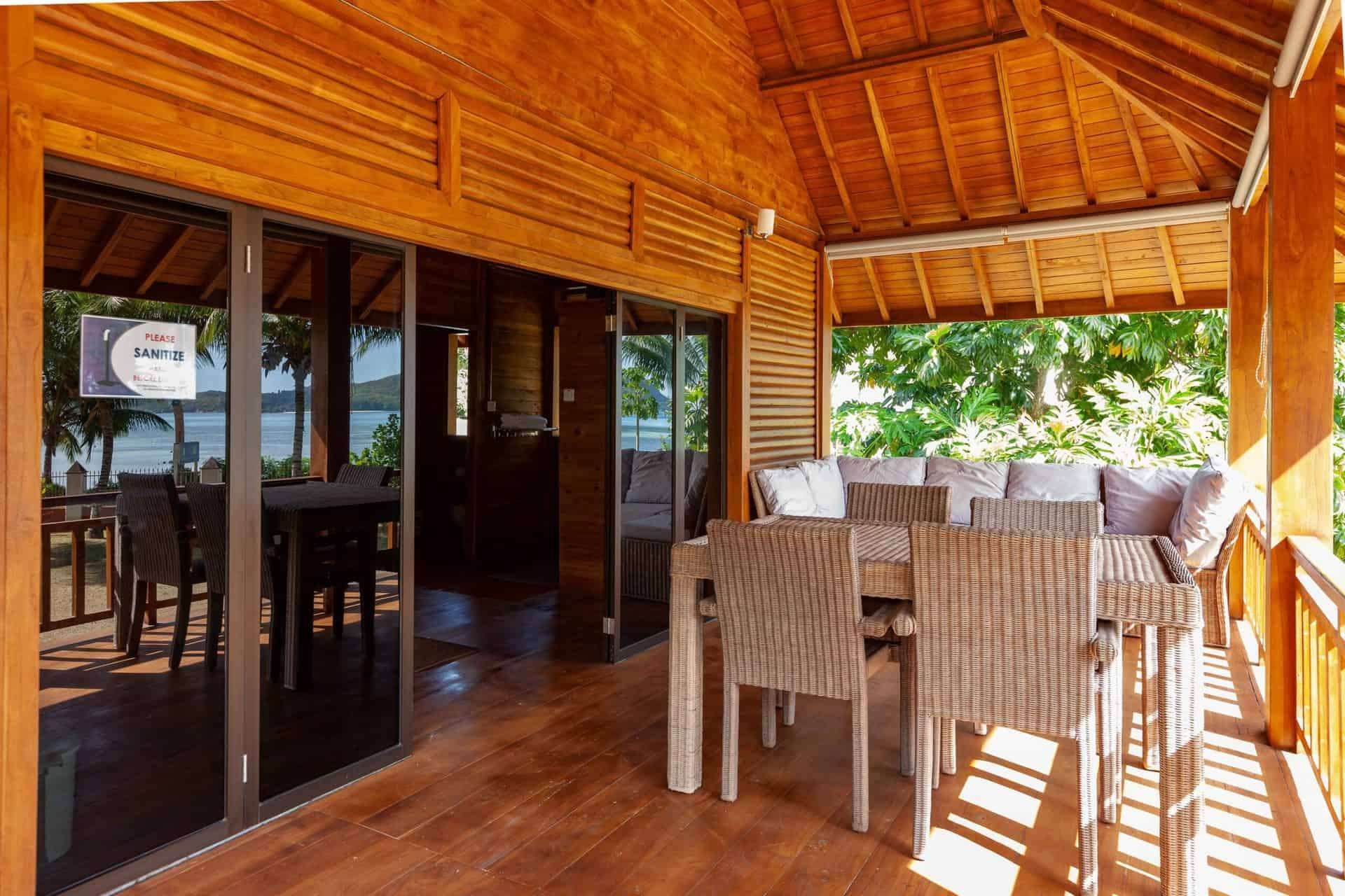 Wooden Chalet, Hide Away Holiday Apartments 