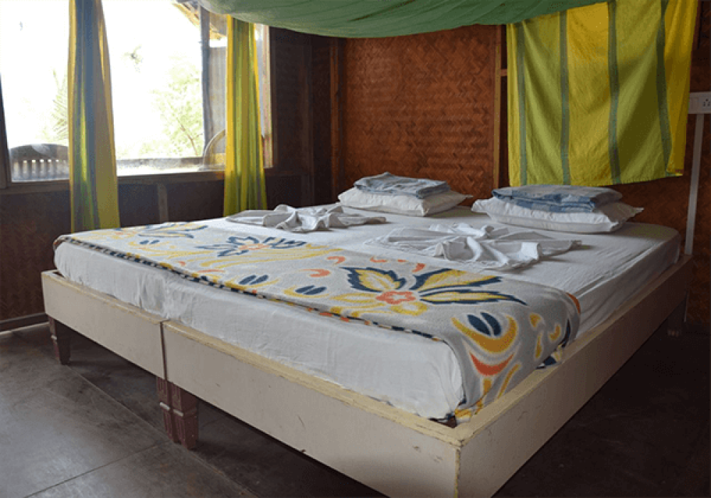 Treehouse Huts On The Beach With Attached Toilet/Bathroom AС, Goan Cafe Beach Resort 