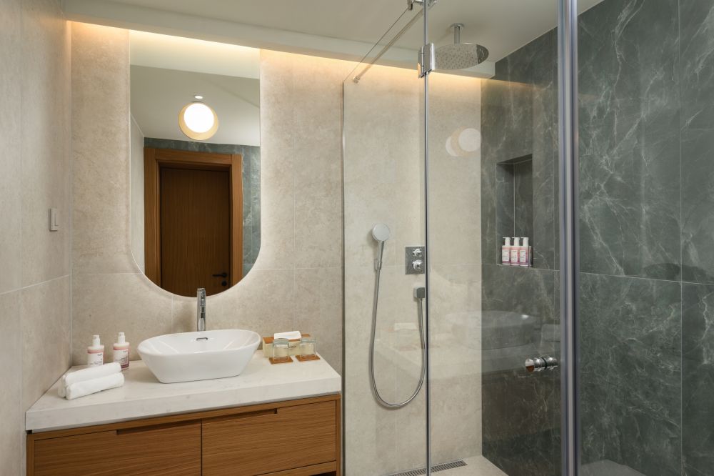 Deluxe Room Sea View with one double bed and one sofa bed, Mövenpick Hotel & Residences Teuta Kotor Bay 5*