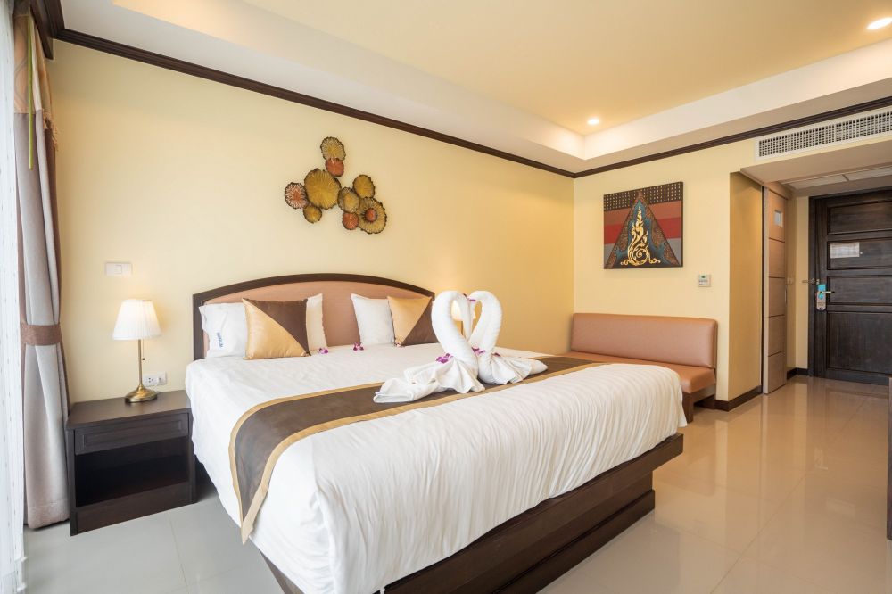 Deluxe Double Room with Balcony, Baan Sailom Hotel 3*