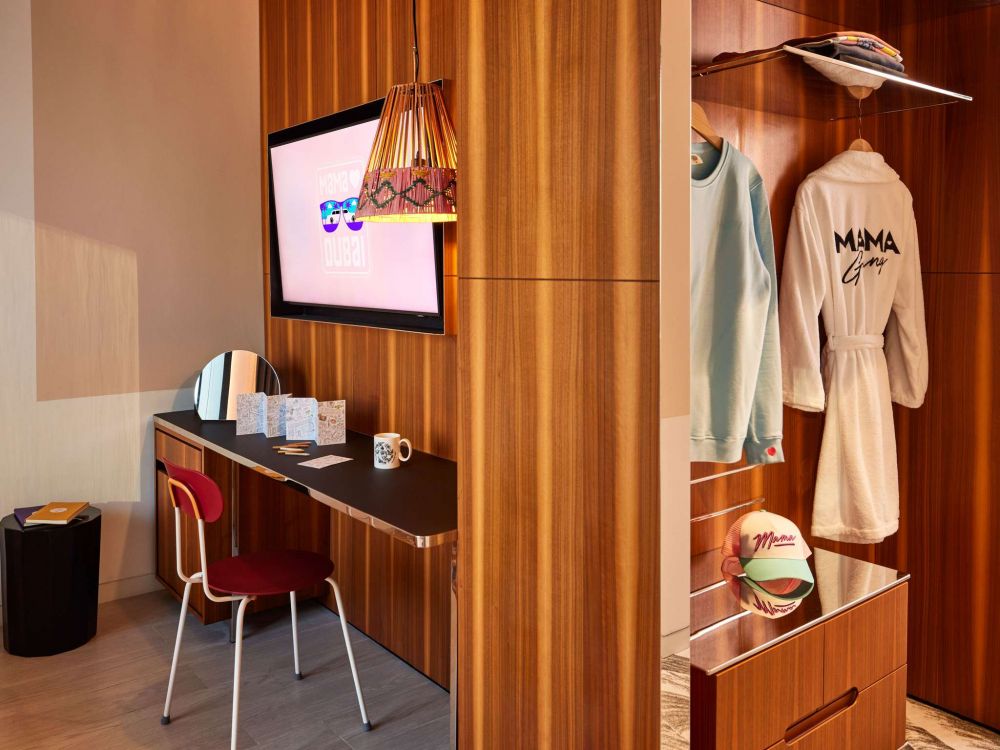XL MaMa, MaMa Shelter Dubai 5*