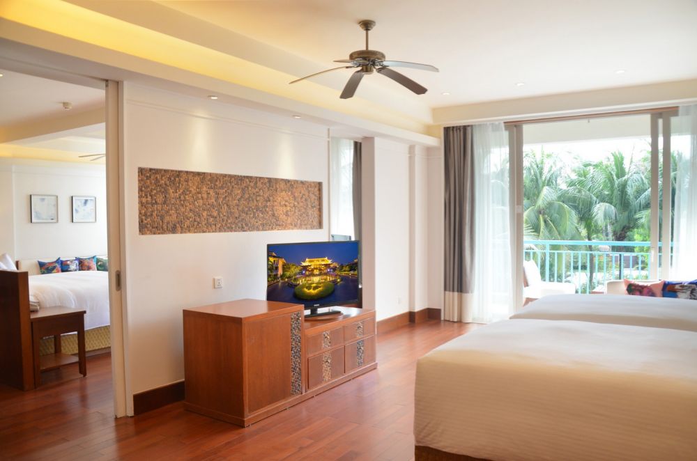 Swiss Superior Suite (ex.Deluxe Family Suite (2 bedroom)), Swissotel & Grand Mercure Sanya Yalong Bay 5*
