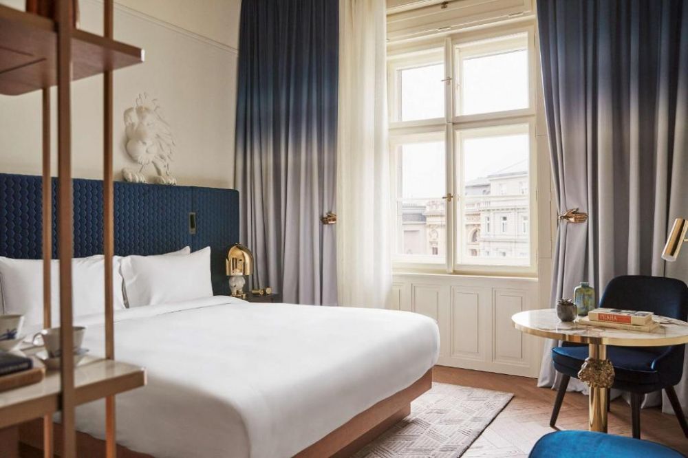 Double King Bed/Double King Bed View, Andaz Prague 4*