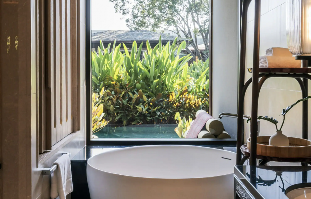 Pool Access Deluxe Room, Andaz Pattaya Jomtien Beach 5*