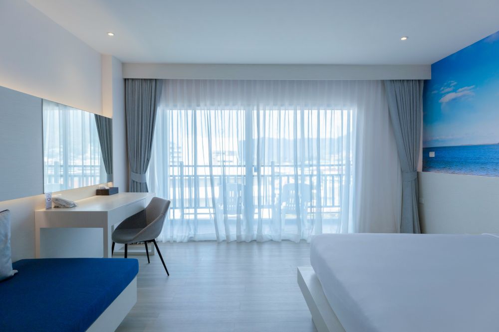 Grand Deluxe, Amata Patong 4*