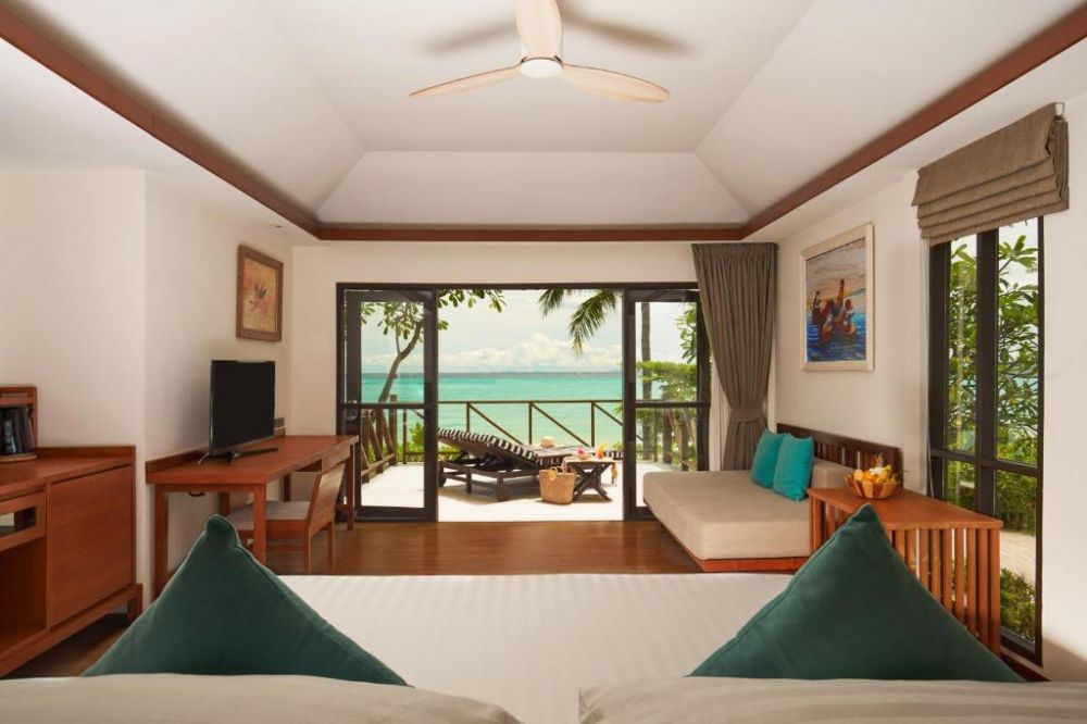 Beachfront Junior Suite, Saii Phi Phi Island Village (ex. Phi Phi Island Village Beach Resort) 5*