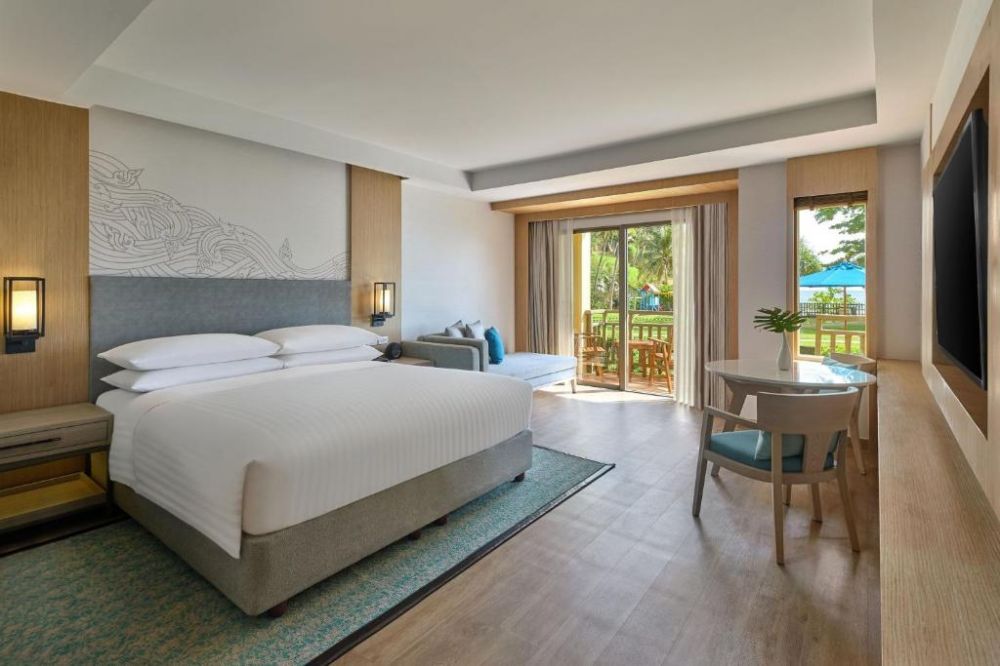 Larger Guest Room Ocean View, Phuket Marriott Resort & Spa Merlin Beach 5*
