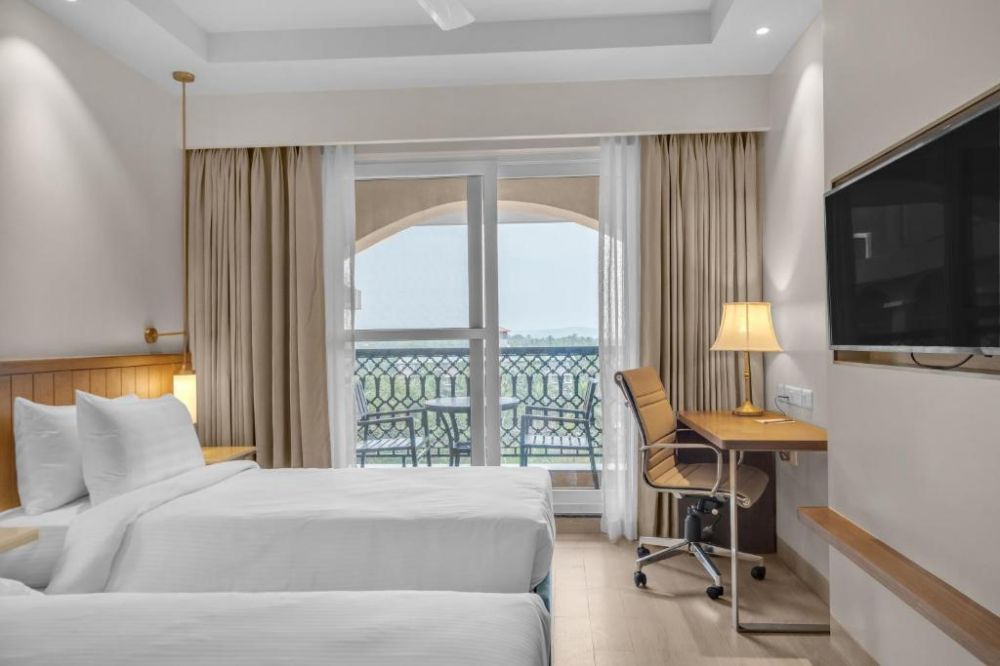 Deluxe with Balcony, Fairfield By Marriott Calangute 4+